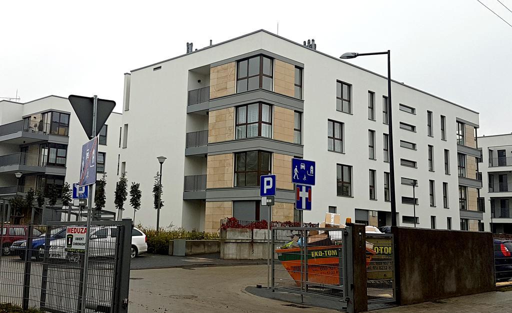Cch Elephant Apartments Poznań Exteriör bild